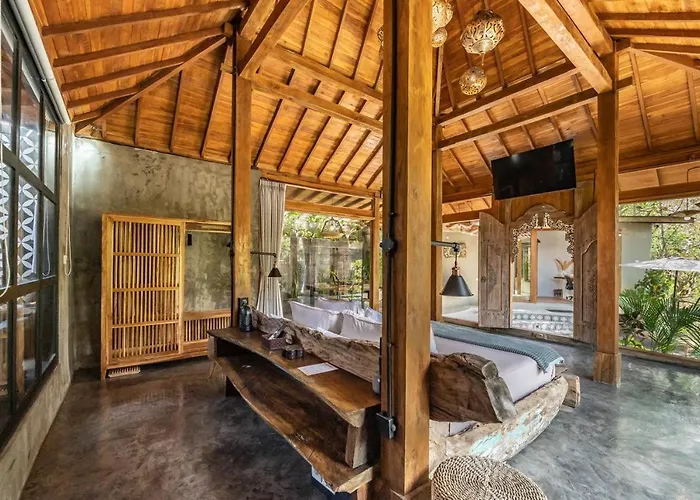 Villa Capung Padang Padang *