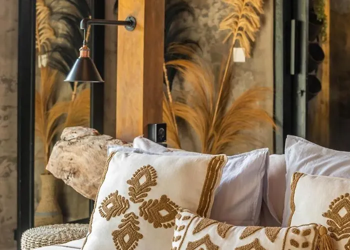 Capung Padang Padang Villa Uluwatu (Bali)