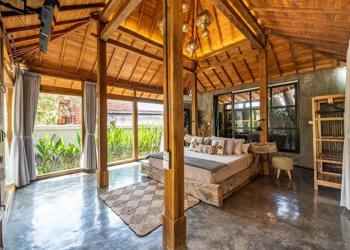 Villa Capung Padang Padang